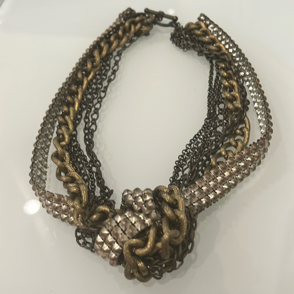 Statement necklace
